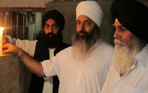 Pakistani Sikhs at a memorial ceremony for Oak Creek Victims
