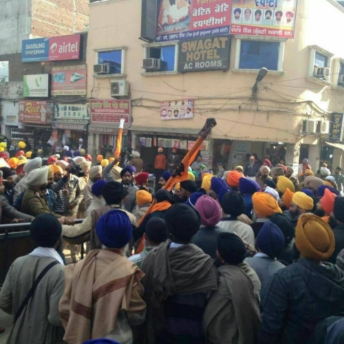 Police cordoning off the Sikh march route